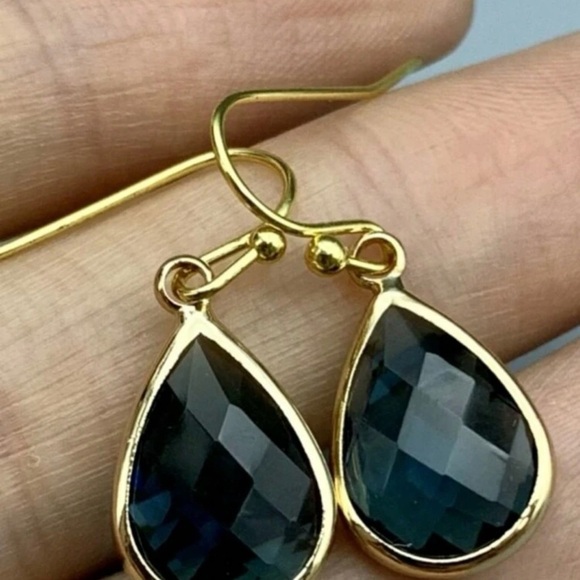 NEW!! Blue Teardrop Dangle Earrings - Picture 3 of 4